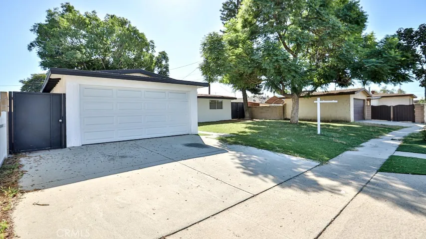 2540 W Picadilly, Anaheim, California 92801