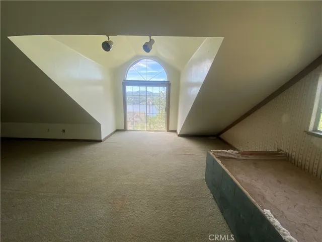 Such unique construction.