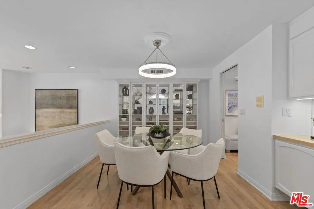 9501 W Olympic Boulevard, Beverly Hills, California 90212 — photo 4