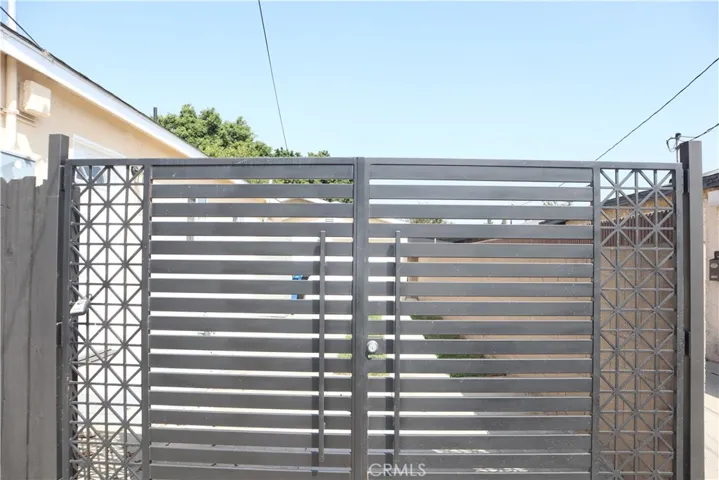 2143 W Arlington, Long Beach, California 90810