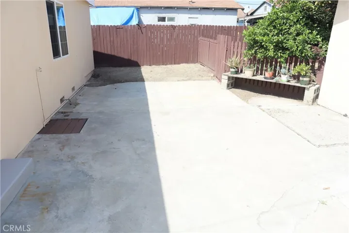 2143 W Arlington, Long Beach, California 90810
