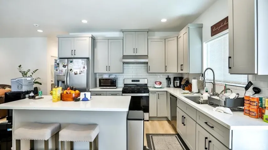 13611 Glenhaven Drive, Garden Grove, California 92843