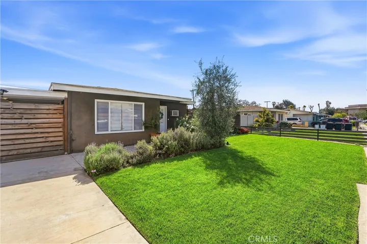 179 N Donneybrooke, Orange, California 92868