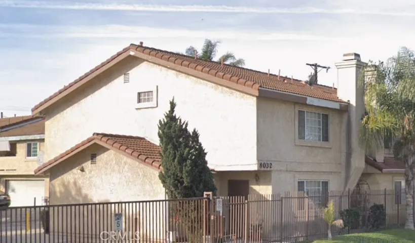 8032 Rose 17, Paramount, California 90723