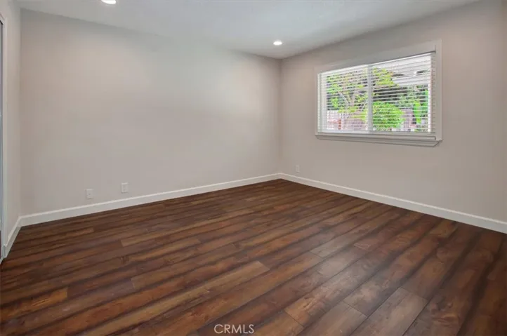 1st floor bedroom/family room/office/crafts room - lots of choices!