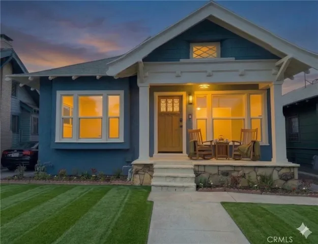 Digital Staged Front of the House.