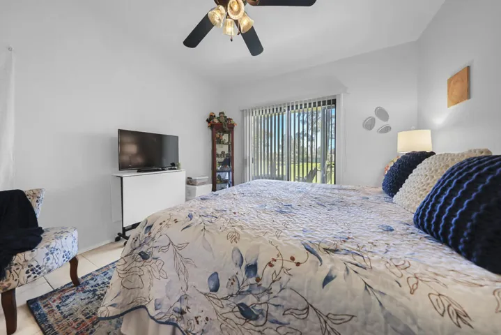 Guest bedroom