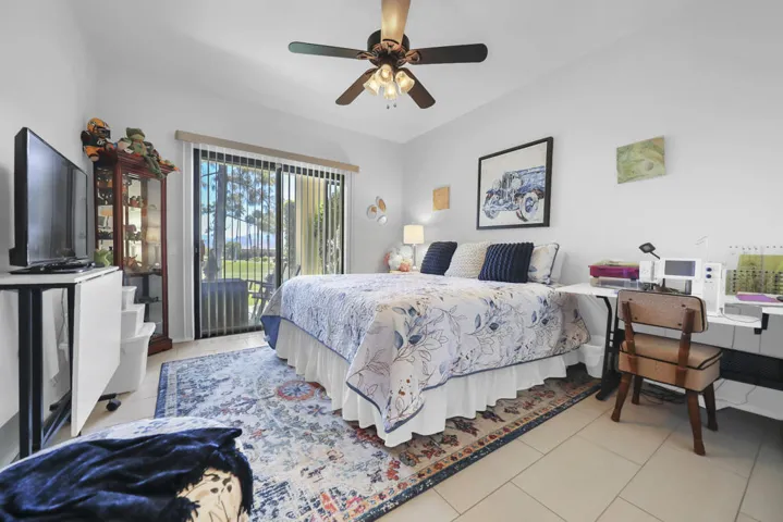 Guest bedroom