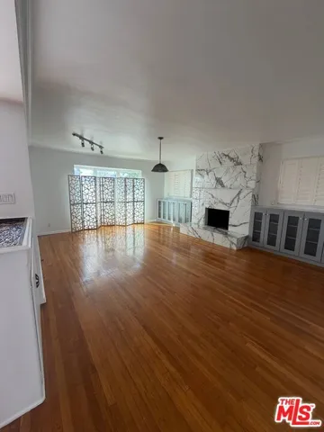 1st floor Living Room