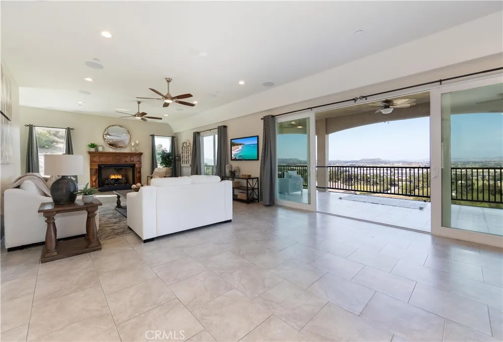 26045 Lucille Cir