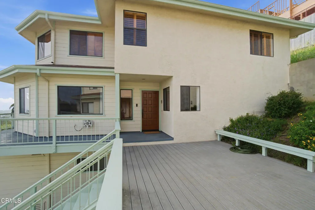 Front view common area deck