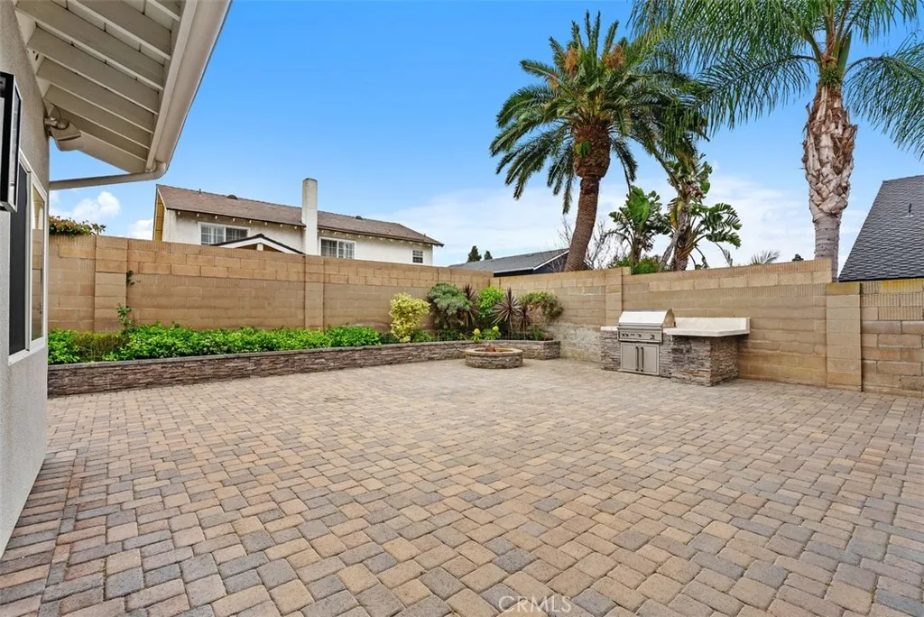 Backyard - Pavers