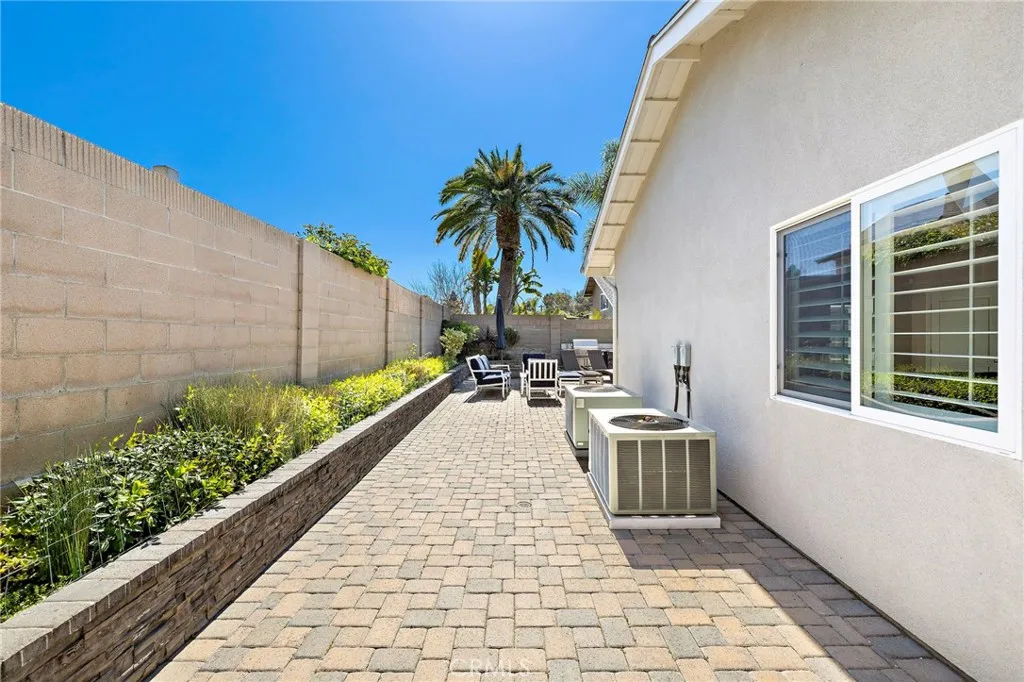 Back/side yard