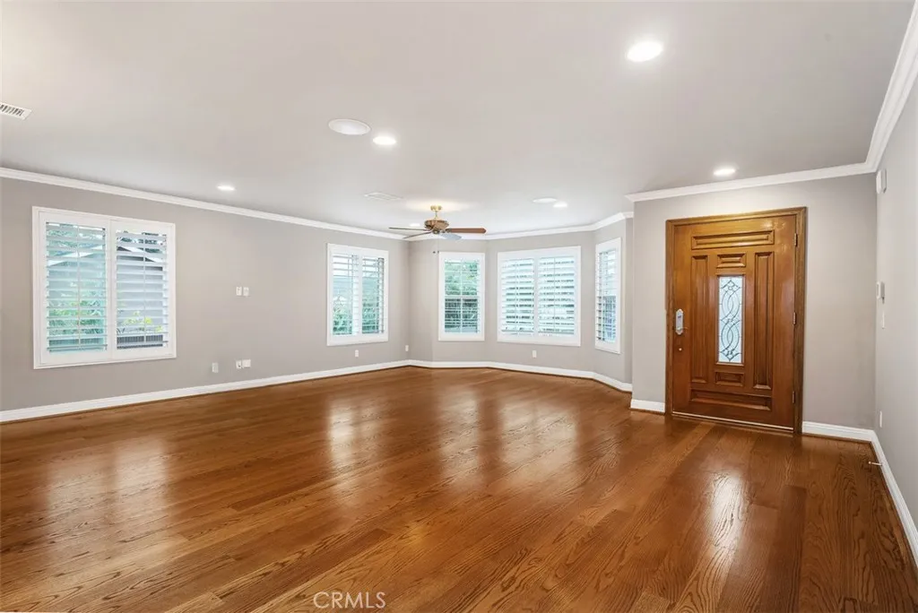 Entry/Family Room - Unfurnished