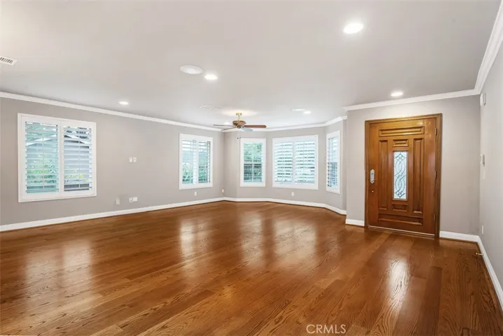Entry/Family Room - Unfurnished
