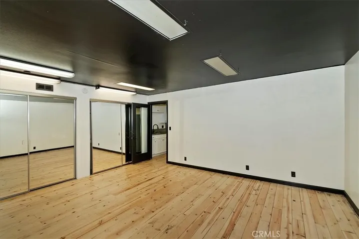 24048 Altdorf, Crestline, California 92325