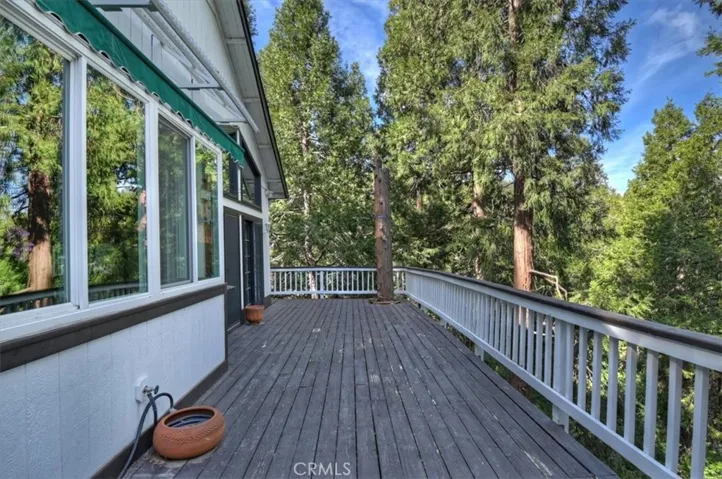 24048 Altdorf, Crestline, California 92325