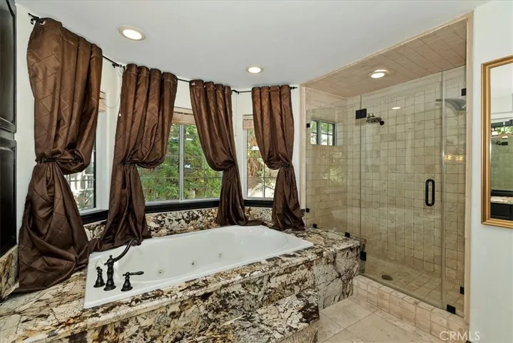 24048 Altdorf, Crestline, California 92325