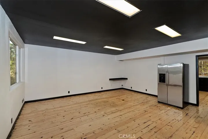 24048 Altdorf, Crestline, California 92325