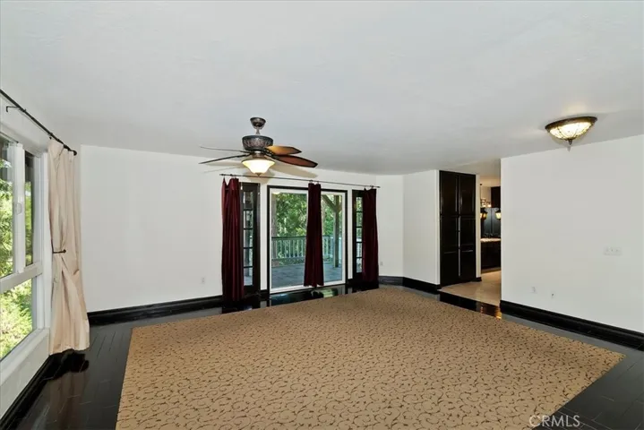 24048 Altdorf, Crestline, California 92325
