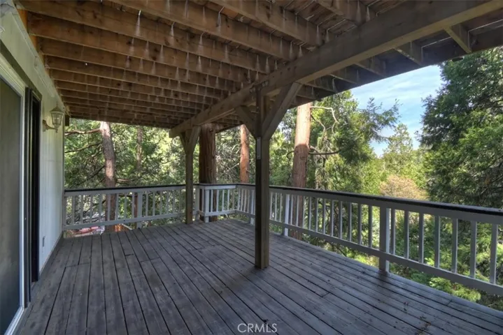 24048 Altdorf, Crestline, California 92325