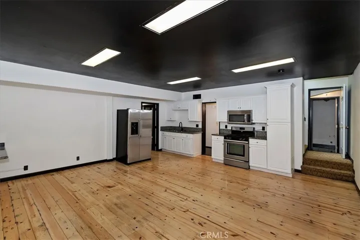 24048 Altdorf, Crestline, California 92325