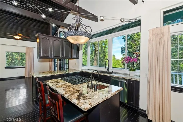 24048 Altdorf, Crestline, California 92325