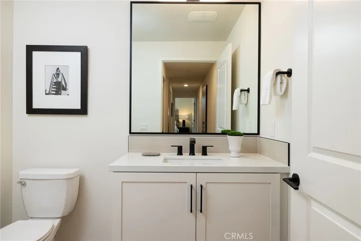 414 Main St. 410, Huntington Beach, California 92648
