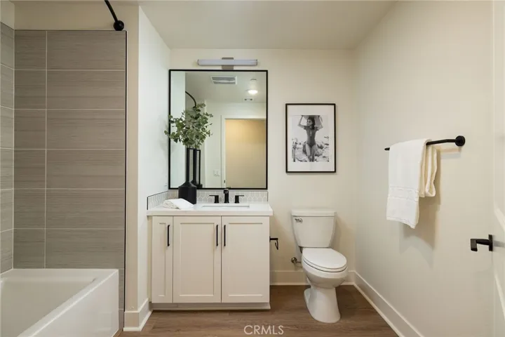 414 Main St. 410, Huntington Beach, California 92648