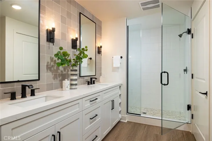 414 Main St. 410, Huntington Beach, California 92648