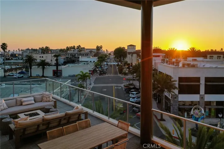 414 Main St. 410, Huntington Beach, California 92648