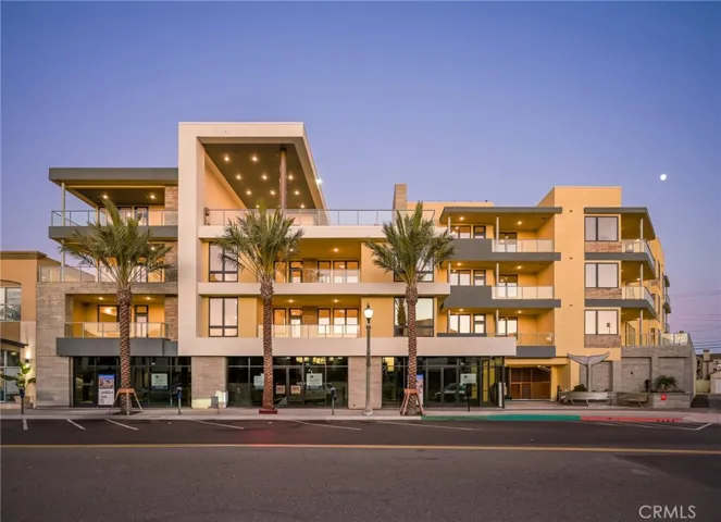 414 Main St. 410, Huntington Beach, California 92648
