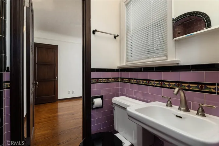 2nd bathroom, view towards 3rd bedroom