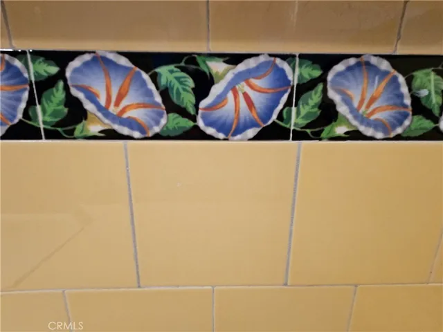 Morning Glory bathroom tile detail