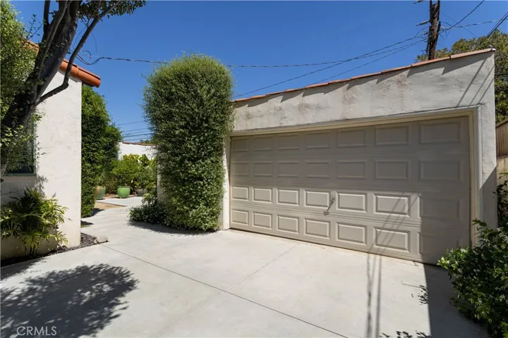 2.5 car garage