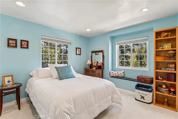 197 Massive Road, Lake Arrowhead, California 92317