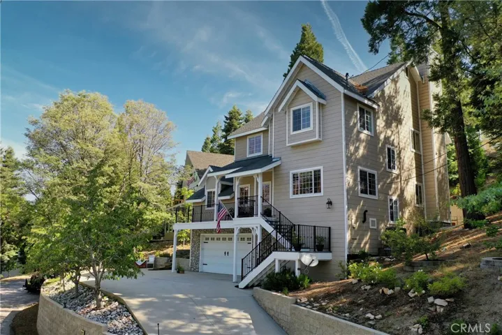 197 Massive Road, Lake Arrowhead, California 92317