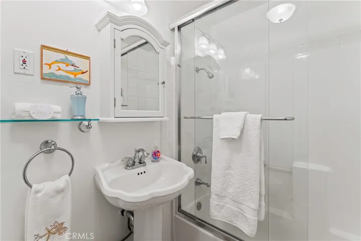 197 Massive Road, Lake Arrowhead, California 92317