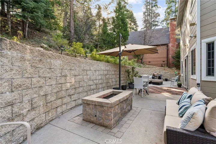 197 Massive Road, Lake Arrowhead, California 92317