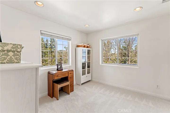 197 Massive Road, Lake Arrowhead, California 92317