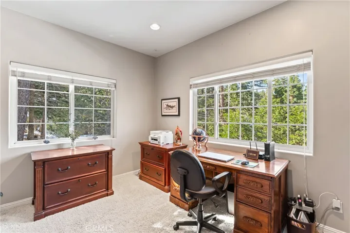 197 Massive Road, Lake Arrowhead, California 92317
