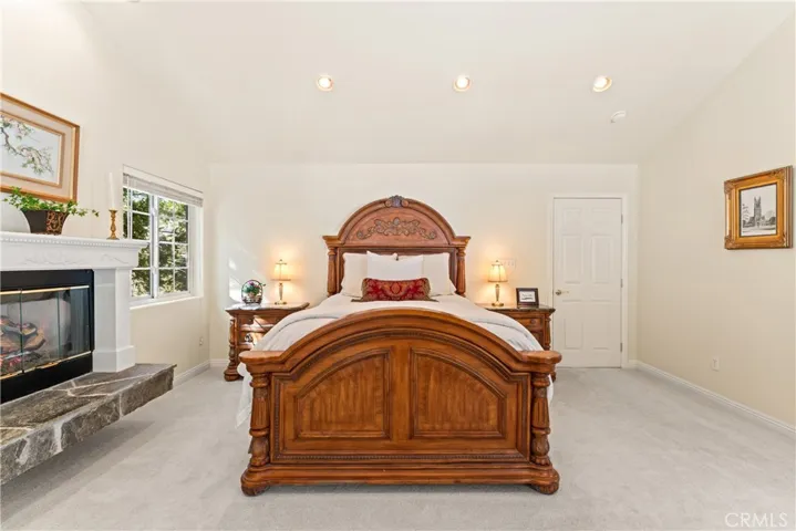 197 Massive Road, Lake Arrowhead, California 92317