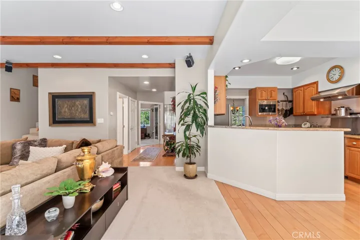197 Massive Road, Lake Arrowhead, California 92317