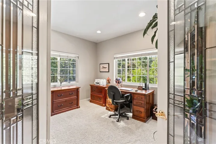 197 Massive Road, Lake Arrowhead, California 92317