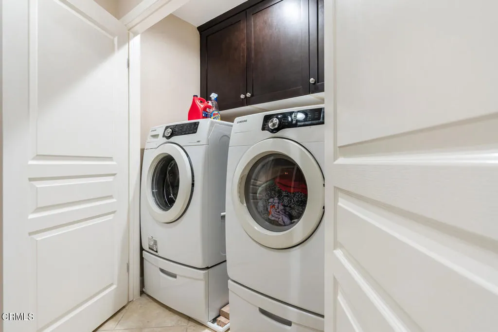 1512 Seabridge Ln Oxnard CA-large-029-01