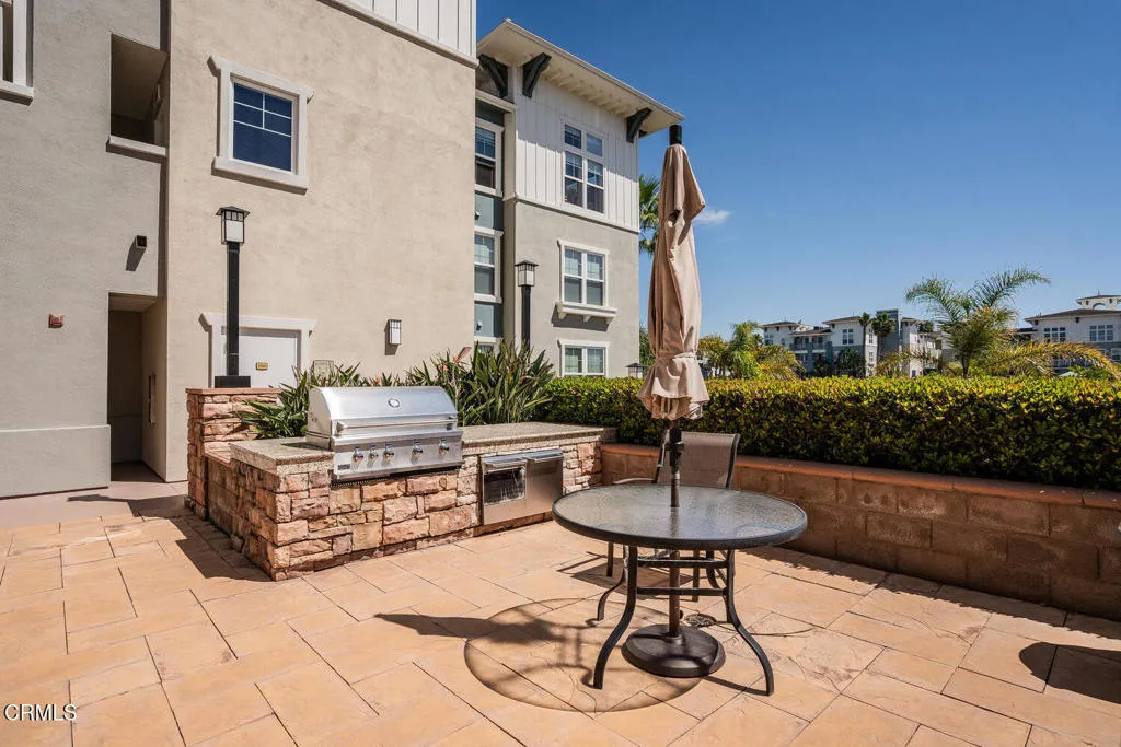 1512 Seabridge Ln Oxnard CA-large-034-02
