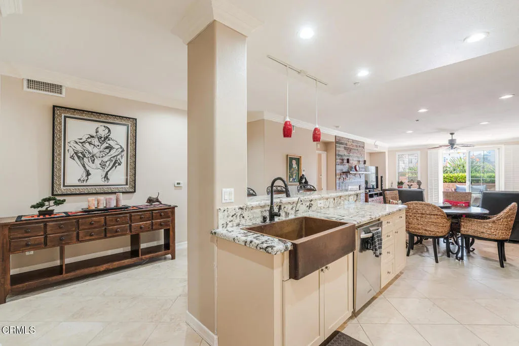 1512 Seabridge Ln Oxnard CA-large-014-02