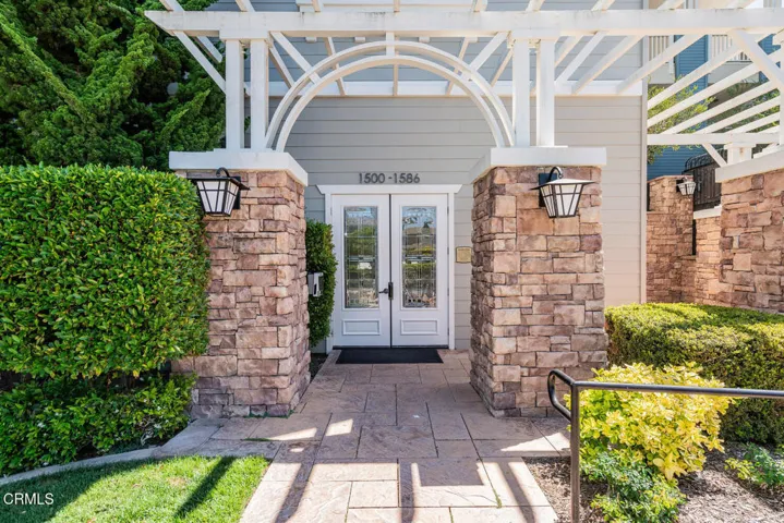 1512 Seabridge Ln Oxnard CA-large-004-02