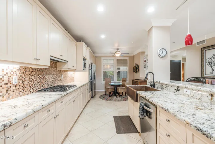 1512 Seabridge Ln Oxnard CA-large-017-03