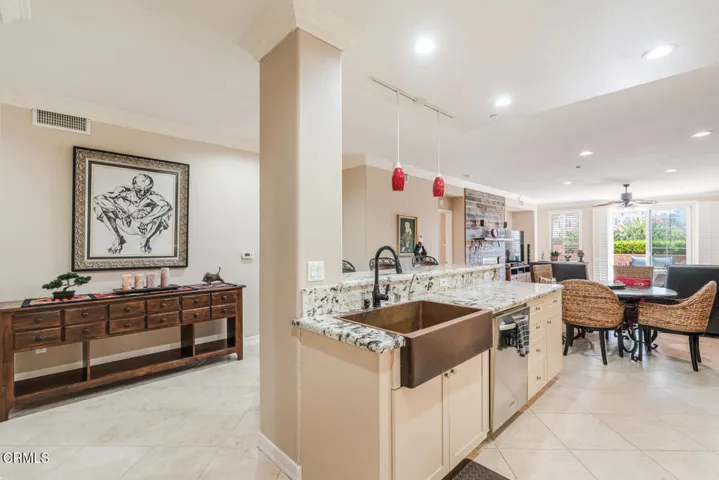 1512 Seabridge Ln Oxnard CA-large-014-02